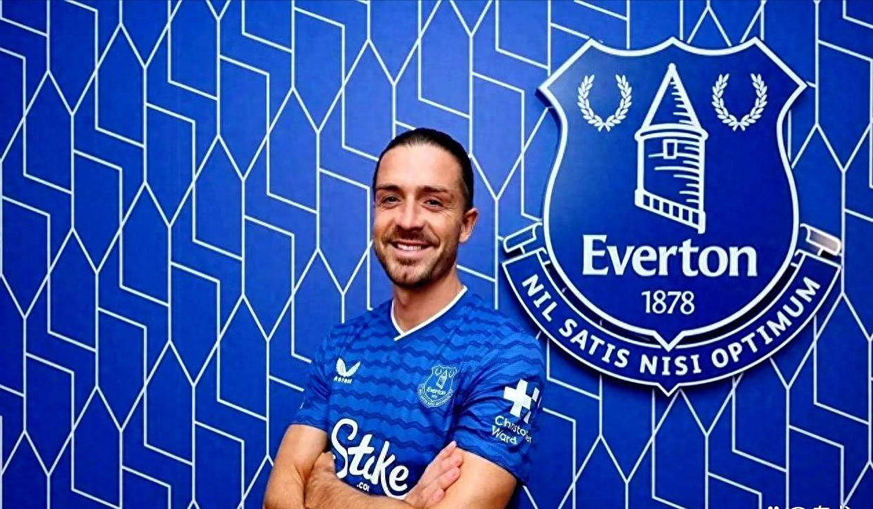 在莫耶斯的, 誉中享受了, 三的球员 在莫耶斯的, 誉中享受了, 三的球员